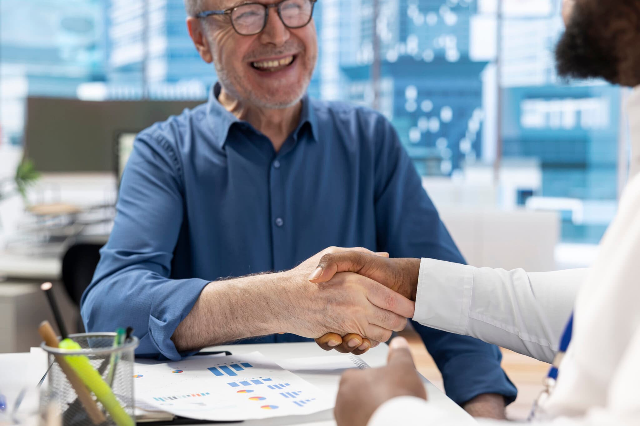 A antecipação pode ser uma solução pro seu caso. Consulte mais em: https://blog.ativos.com/como-vender-meu-precatorio-guia-ativos/